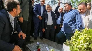 Zarif’s Visit to Graves of Flight PS752 Victims Outrages Families