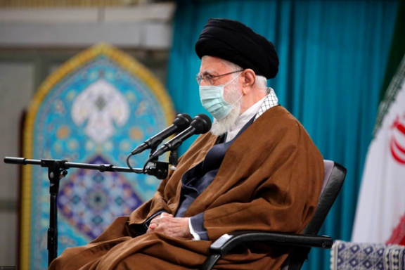 خامنهای: دشمنان با جنگ اقتصادی میخواستند مردم را مقابل نظام قرار دهند