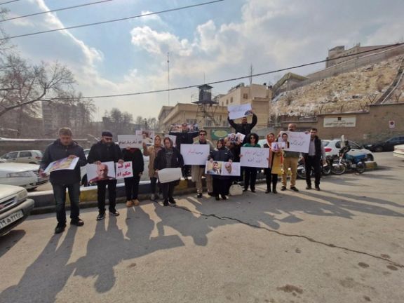 وقفة احتجاجية في إيران للمطالبة بإلغاء أحكام الإعدام ضد سجناء سياسيين