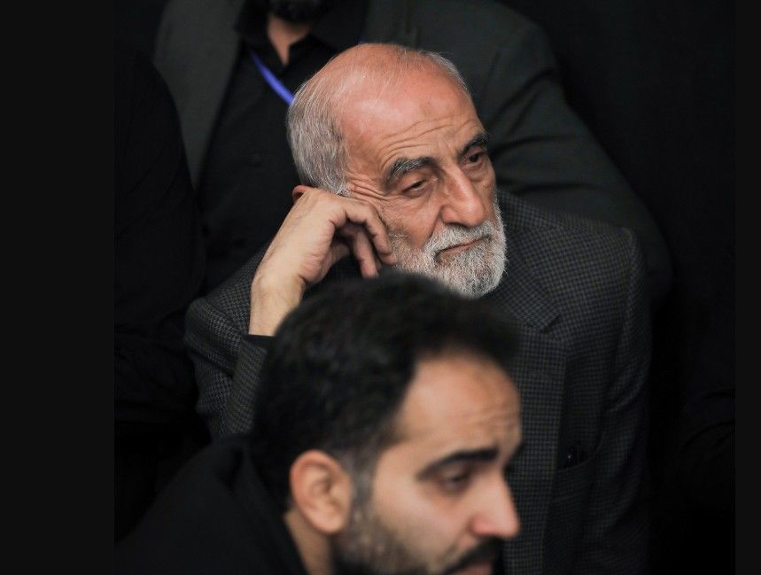 نماینده خامنه‌ای در روزنامه کیهان: کشف حجاب کنندگان در مقابل ملت ایران اقلیتی ناچیزند