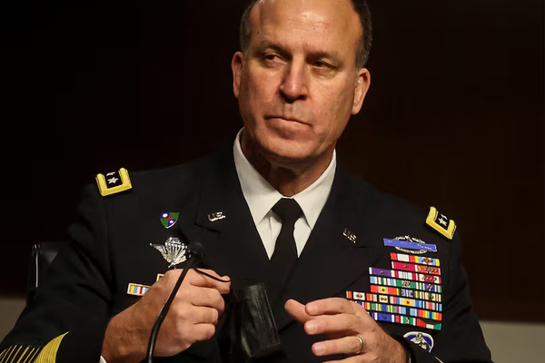 قائد القيادة المركزية الأميركية: قدمت مجموعة واسعة من الخيارات لمهاجمة إيران