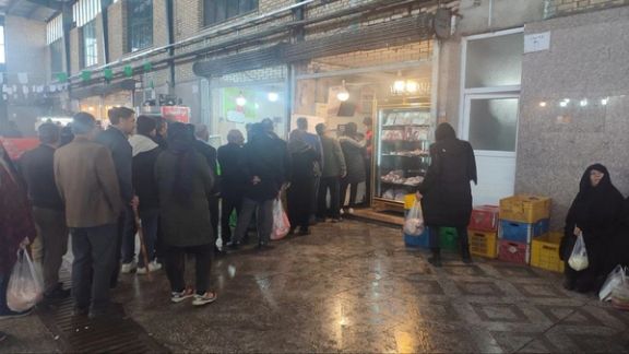 قیمت بالای اقلام اساسی خوراکی و فشار اقتصادی بر ایرانیان در آخرین روزهای ۱۴۰۲