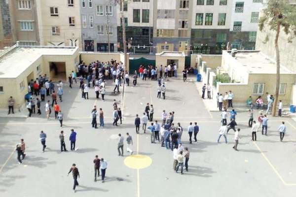 مسؤول إيراني: 3 مدارس فقط حاصلة على شهادة السلامة من أصل 6420 مدرسة في طهران
