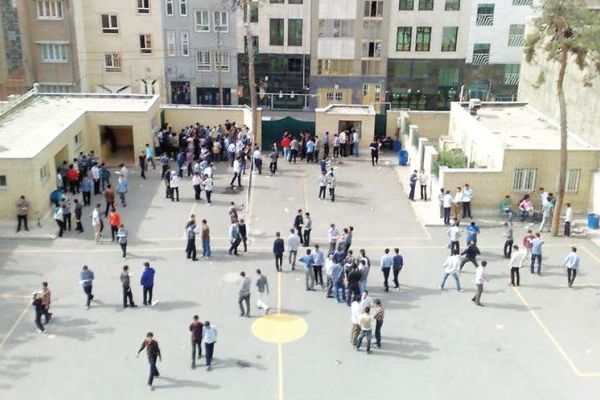 مسؤول إيراني: 3 مدارس فقط حاصلة على شهادة السلامة من أصل 6420 مدرسة في طهران