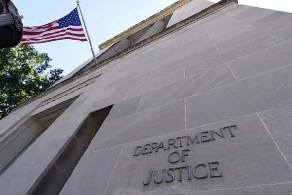 اتهام أميركي من أصول إيرانية بمحاولة تهريب أجزاء طائرات عسكرية إلى طهران بشكل غير قانوني