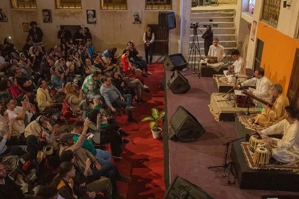 Iran Halts Music Fest As It Teases Diaspora Singer's Return