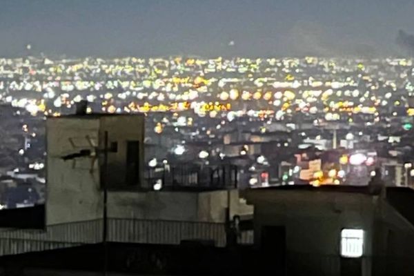 گزارشها از شنیده شدن چند صدای انفجار در مناطق شرق و غرب تهران خبر میدهد