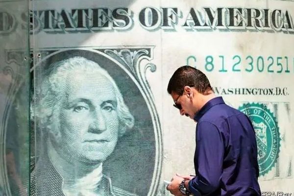 روزنامه کیهان: بازگشت تحریمها آنچنان ترسناک نیست اما اثر روانی شدیدی بر بازار دارد