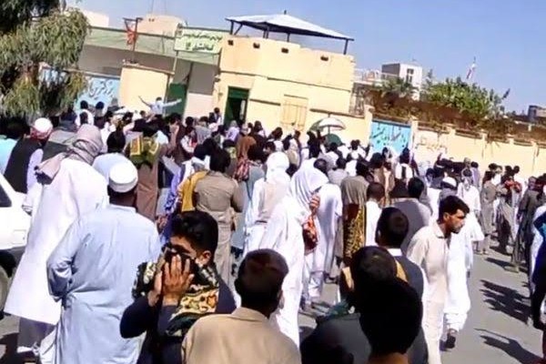 عدد ضحايا إطلاق النار على المصلين في زهدان بإيران يرتفع إلى "82 قتيلا بينهم طفلان"