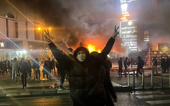 وزير أيرلندي سابق يطالب بسحب سفير بلاده من إيران ومحاكمة نظامها دوليًا