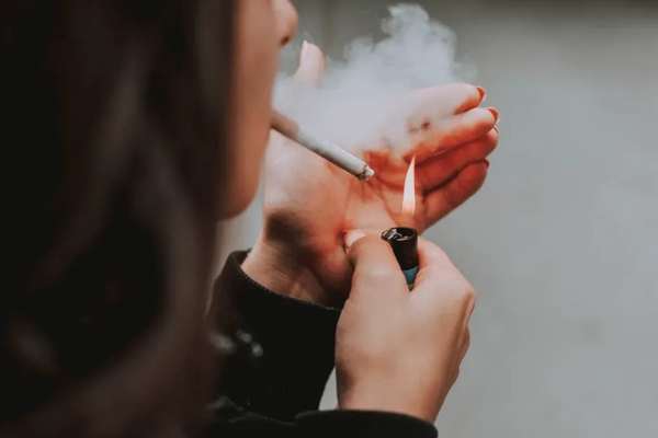 دبیرکل جمعیت مبارزه با دخانیات: افزایش مصرف دخانیات در دختران نوجوان، نگرانکننده است