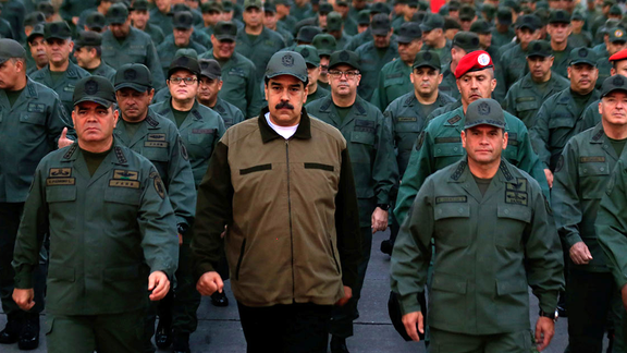 مقامهای آمریکایی: گزینه سرنگونی مادورو در بررسیهای جدید دولت آمریکا قرار دارد