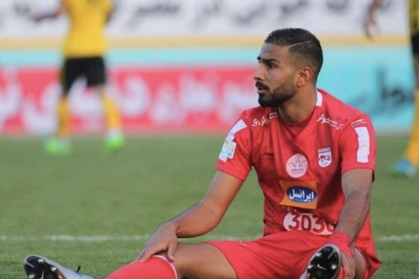 رياضيون ومنظمات دولية يحتجون على احتمال إعدام النظام الإيراني لاعبا سابقا لكرة القدم