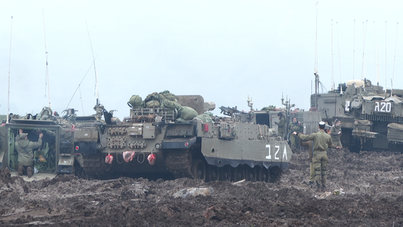 Israeli tanks at the Golan Heights near the Syrian border