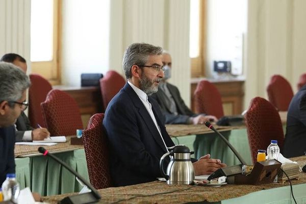 دبلوماسيان أوروبيان: 72 ساعة تفصلنا عن إعلان فشل المفاوضات النووية مع إيران أو نجاحها