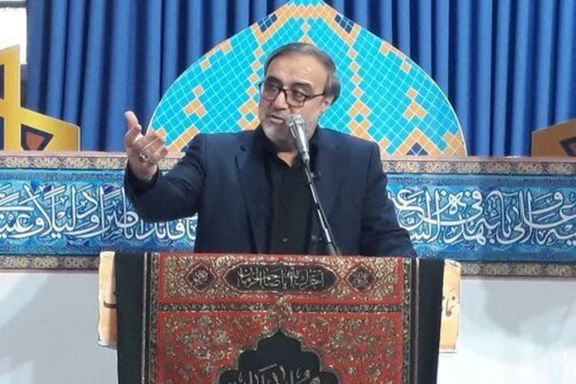 معاون نیروی دریایی سپاه: آیا اگر کسی رای ندهد دلار پایین میآید یا مرغ ارزان میشود؟