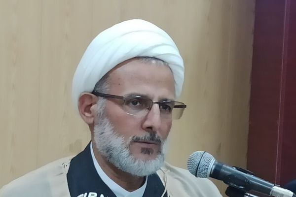 مسؤول إيراني: تحسين الوضع الاقتصادي لم يكن هدف الثورة