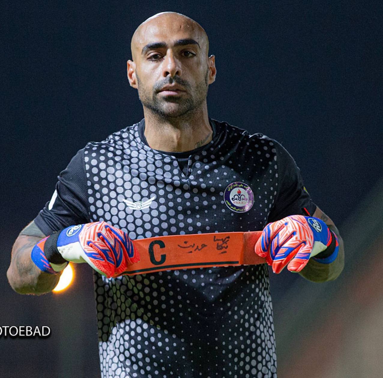 حضور کاپیتان پیشین تیم پارس جنوبی جم در لیگ دو؛ سینکی با بازوبند مهسا و نیکا بازی کرده بود