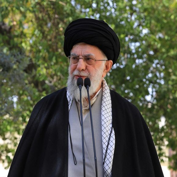 خامنئي ينفي دور النظام في تسميم التلميذات.. ويطالب بمعاقبة الفاعلين