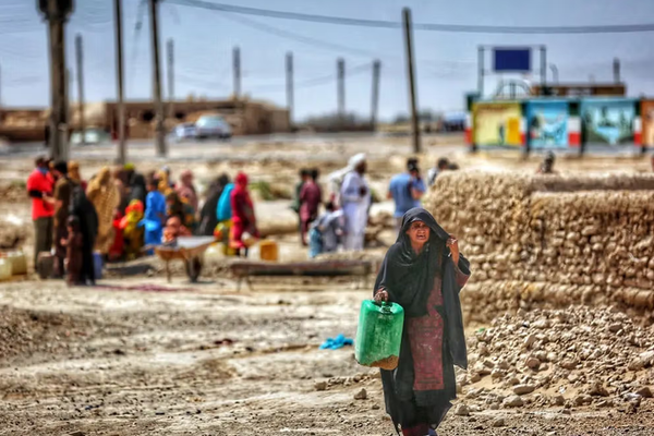 طهران ومشهد وكرمان بحالة طوارئ.. أزمة المياه تصل إلى "التقنين العملي" في إيران