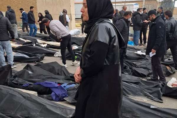 ویدیوی رسیده به ایران اینترنشنال: انتقال پیکر معترضان به پزشکی قانونی کهریزک ادامه دارد