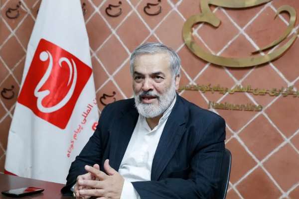 سفیر سابق جمهوری اسلامی در استرالیا: کشورهای عربی باید به جای ترامپ به ما پول بدهند