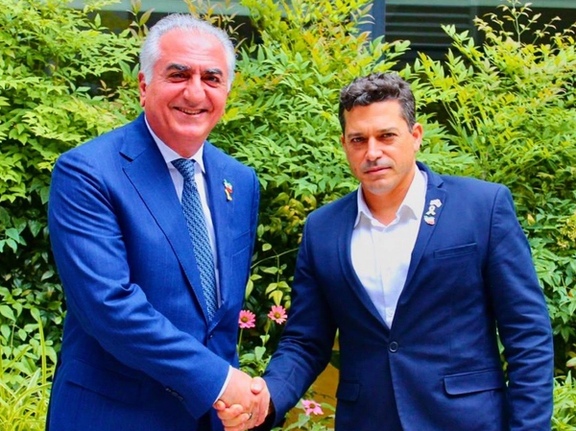 Iran's exiled Prince Reza Pahlavi with Israel's Minister of Diaspora Affairs Amichai Chikli