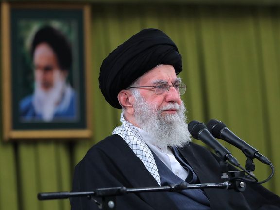 نامه عباس واحدیان شاهرودی به خامنهای: خونهای جلوی چشمت را کنار بزن تا واقعیت را ببینی