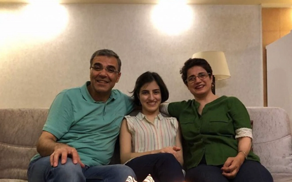 الحقوقية نسرين ستوده: منعوني وأطفالي من زيارة زوجي في السجن بسبب الحجاب