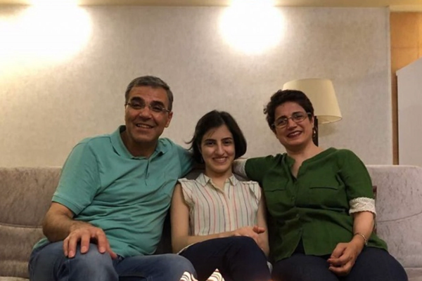 الحقوقية نسرين ستوده: منعوني وأطفالي من زيارة زوجي في السجن بسبب الحجاب