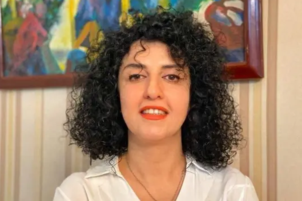الناشطة الإيرانية الحائزة على نوبل نرجس محمدي: هزائم النظام تسهل طريقنا نحو الديمقراطية