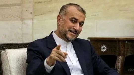 وزیر خارجه جمهوری اسلامی: در حال وارد کردن فقه به سیاست خارجی هستیم