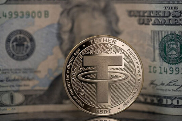 Iran caps stablecoin purchases and holdings as rial hits record low