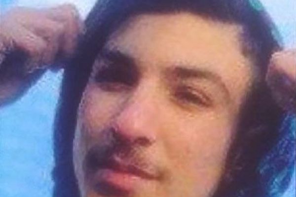 ایران اینترنشنال: اشکان طالبی بالاخیابانی، جوان ۲۲ ساله، در آستانه اعدام