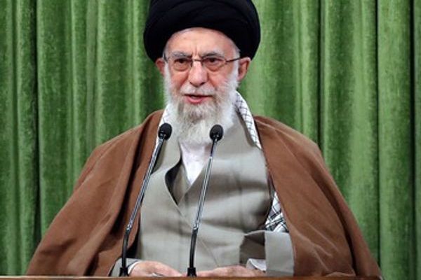 دراسة حول تطعيم كورونا في إيران: تدخّل خامنئي رفع عدد الوفيات 75 ألف شخص
