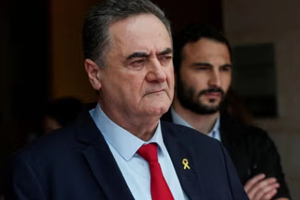 وزير الدفاع الإسرائيلي: نراقب تحركات إيران "الصاروخية" عن كثب ولن نسمح بالتهديدات