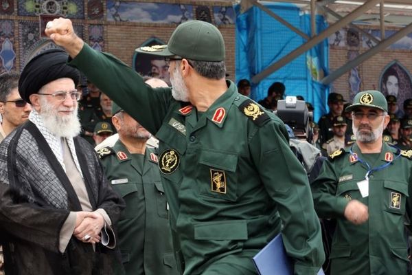 “تلغراف”: الحرس الثوري الإيراني خطّط للهجوم على سفارة إسرائيل في لندن