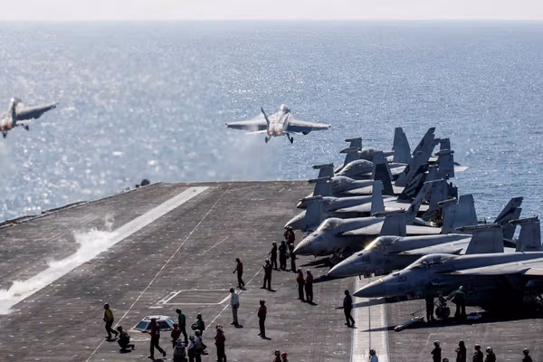 شركات صينية ترتبط بمؤسسات عسكرية تكشف تفاصيل تحركات الجيش الأميركي في خضم الحرب مع إيران