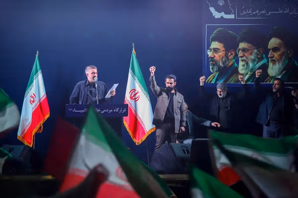 رجزخوانی نظام؛ مغازه کوچک وحشتفروشی