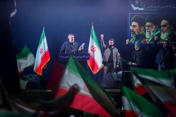 خطاب النظام الإيراني.. "متجر صغير" لبيع الرعب وصناعة الوهم