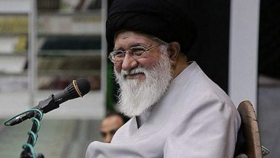 ممثل المرشد الإيراني: يُلقبونني بـ"عدو المرأة" بسبب دعمي للحجاب