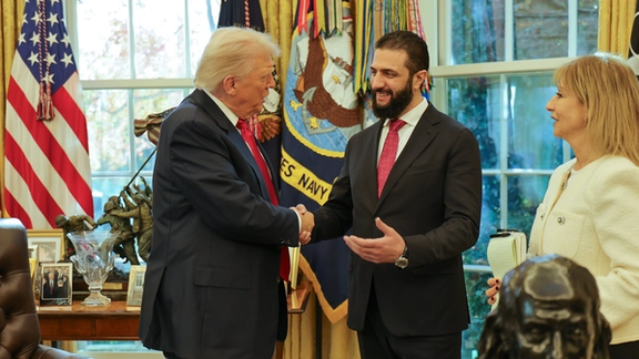 US President Donald Trump meets Syrian President Ahmed al-Sharaa in the Oval Office on November 10, 2025. Photo by Syrian Presidency
