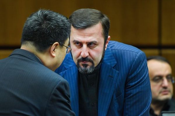 نائب وزير الخارجية الإيراني: أي مفاوضات ينبغي أن تركز فقط على القضية النووية ورفع العقوبات