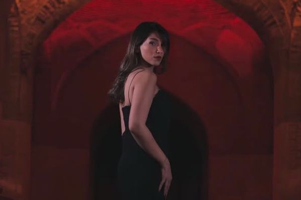 بعد حفل موسيقي دون حجاب.. إقامة دعوى قضائية في إيران ضد المغنية برستو أحمدي