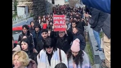 تجمع دانشجویان در دانشگاه استانبول