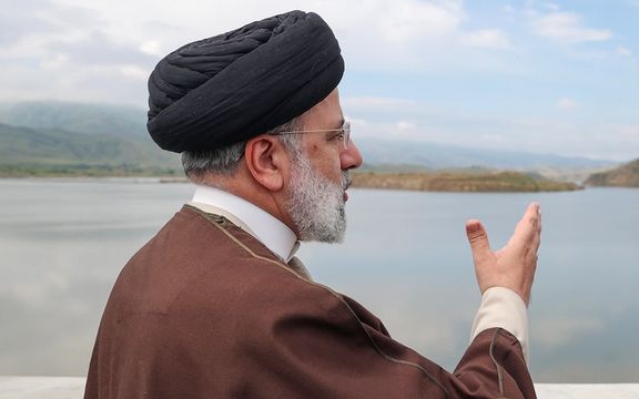 نویسنده حامی حکومت: رئیسی رفته بود آب بیاورد