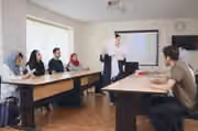 فرانسه در واکنش به پلمب مرکز آموزش زبانش در تهران، سفیر جمهوری اسلامی را احضار میکند