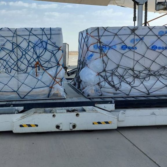 چهاردهمین محموله واکسن کرونای هلال احمر صبح یکشنبه وارد کشور شد