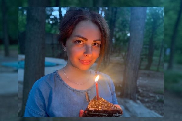 اعتقال مواطنة بهائية بعد مداهمة أمنية لمنزلها في "شيراز" بإيران