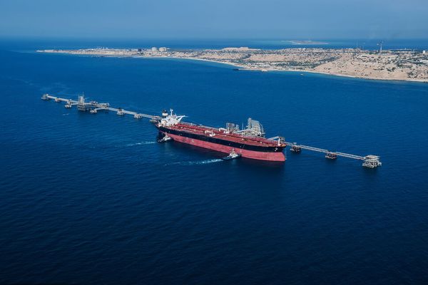 Iran Aims to Boost Oil Production to 4 Million Barrels per Day